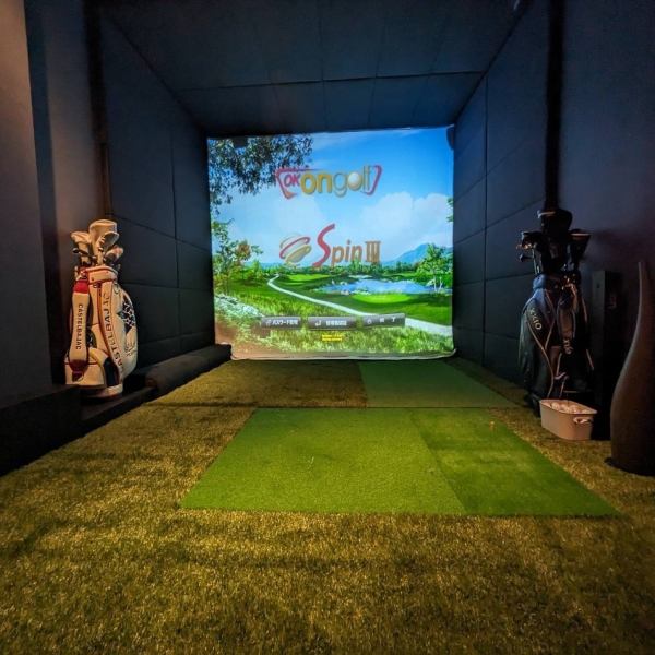 [VIP rooms available for various ways of enjoying such as golf, darts, karaoke, etc.] We have 2 VIP rooms that can accommodate up to 4 people/8 people.You can also rent golf clubs, gloves, socks, etc., so you can come empty-handed! Perfect for golf practice after work, after-party, and dates as you can enjoy the night view from the counter seats. ◎