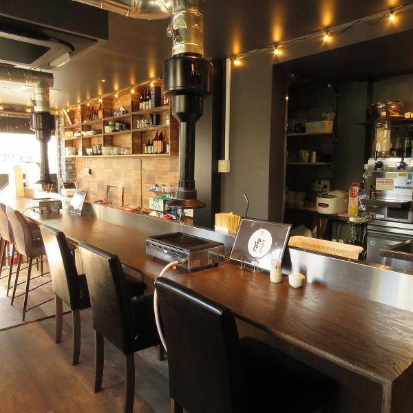 【お1人様やデートに♪】カウンターは全6席ご用意しております★♪デートやお1人様でのご来店も大歓迎◎今日はお肉を食べたい！というときにはぜひお気軽にご来店くださいませ！