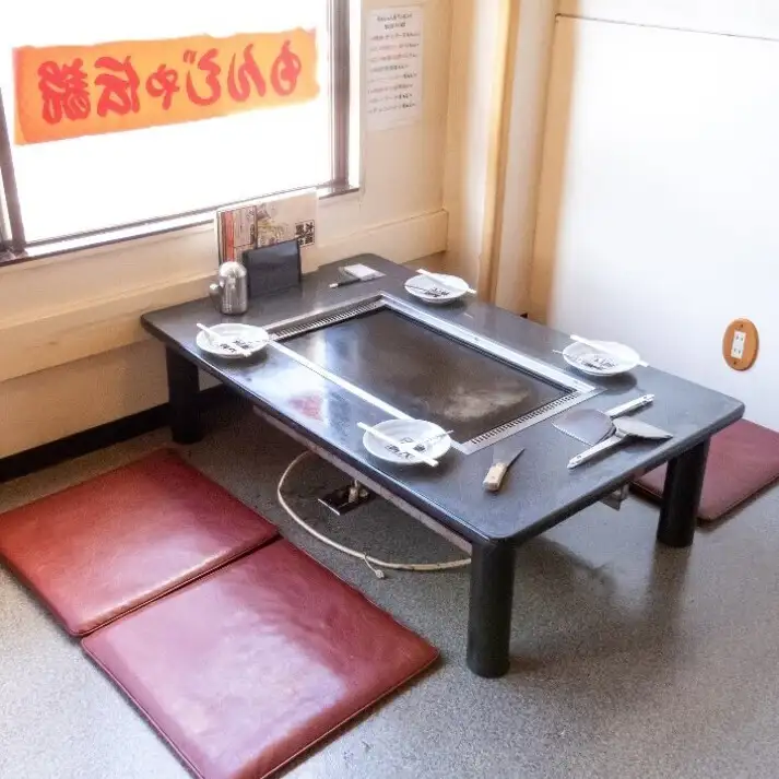 お席 | 月島もんじゃ 太陽の時代 青江総本店