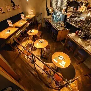 お店貸切15名から最大26名。26名以上は立食での利用であれば可能です。