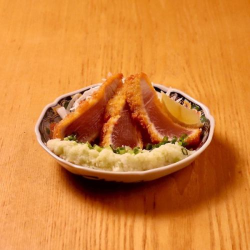 Marinated tuna rare cutlet with grated wasabi