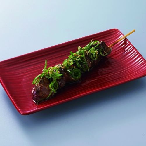 Rare liver with green onion, salt and sesame oil