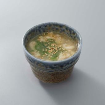 〆の鶏スープ
