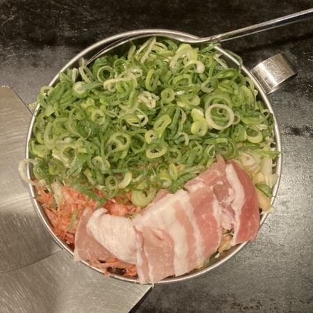 Negizou [2nd place in our okonomiyaki category]