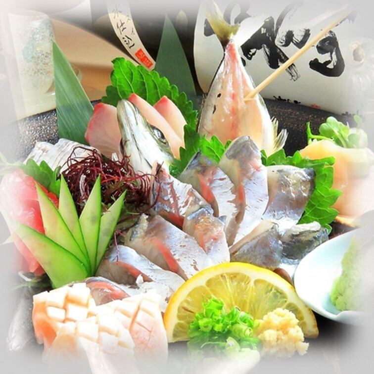 事前注文で活魚のお刺身ご用意できます！カワハギ/アコウ/アジ等