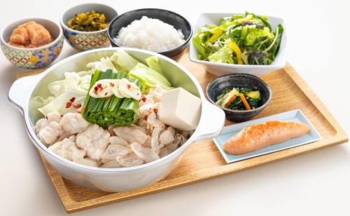 ランチタイムももつ鍋食べられます♪