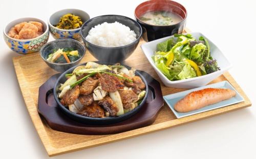 鉄板！じっくりたれ漬け豚しょうが焼き定食
