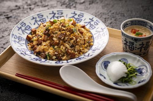 海老と叉焼チャーハン定食 ［スープ・小鉢付き］