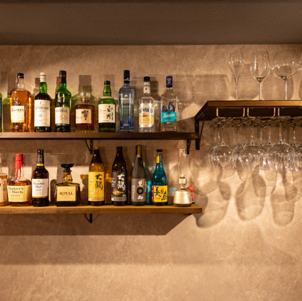 ◆バーテンダー出身のソムリエ考案のオリジナルワインカクテル◆当店自慢の種類豊富なカクテルをご用意。定番からオリジナルカクテルまで多彩なラインナップでお楽しみいただけます。ワインの風味を活かした創作カクテルは、どれも個性あふれる一杯。特別なひとときにぴったりの、華やかなカクテルをぜひご賞味ください。