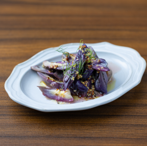 蒸しナスのレモンハーブマリネ