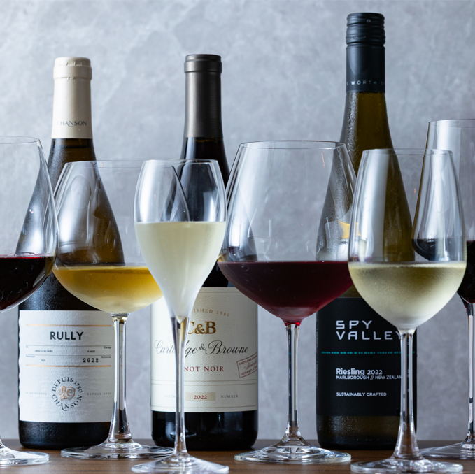 落ち着いた雰囲気の店内でごゆっくり料理をお楽しみください。