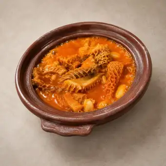 トリッパと白いんげん豆のトマト煮