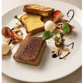 カラメリーゼした鶏レバーのテリーヌと自家製ブリオッシュ