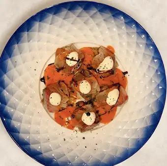 燻製カンパチと焼き茄子のマリネ  ガスパチョとモッツァレラソース