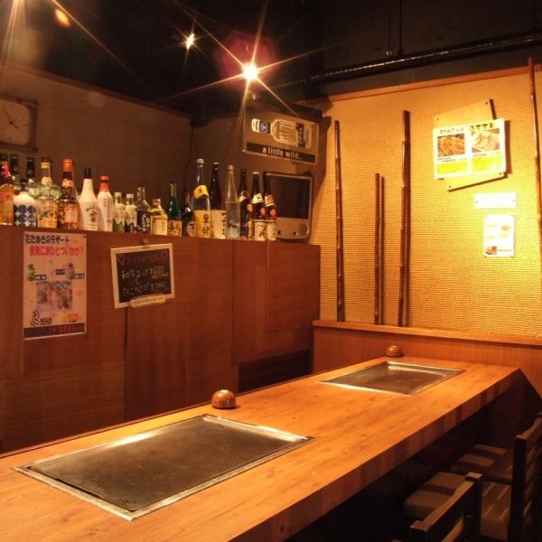 カウンター席も完備！友達同士やデートでゆったりまったり楽しみたい時にオススメ◎