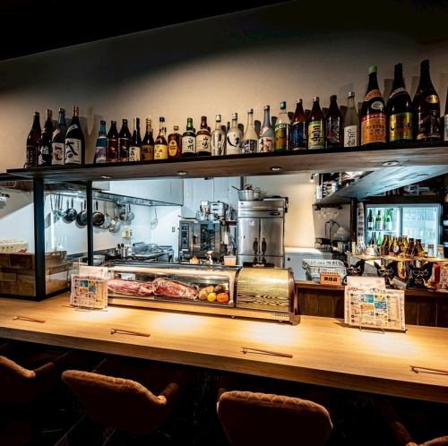 <p>当店では、路地裏にひっそり佇む大人の隠れ家のような、落ち着いた雰囲気の中で、熊本郷土料理を楽しむことができます。心地よい空間で、友人や大切な人と素敵なひとときをお過ごしください。</p>