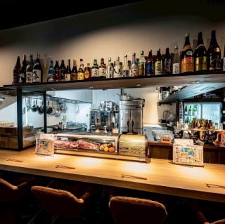 当店では、カウンター席を10席ご用意しております。お一人様のお客様はもちろん、デートなど特別な人とのご利用にも最適です◎キッチンが見える特等席でゆったりとお過ごしいただけます。