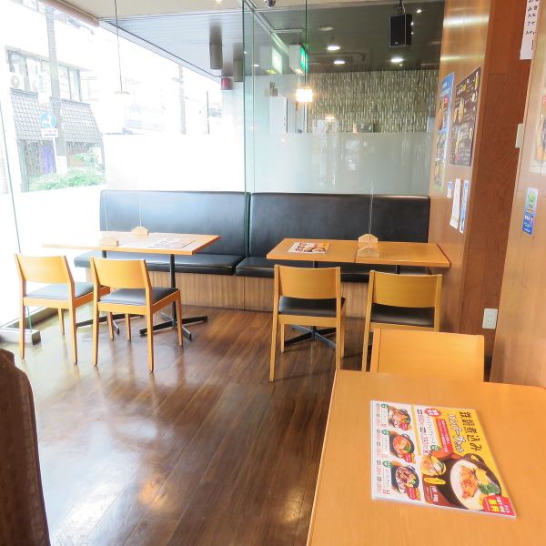 [For private meals with your family ◎] Inside the store, you can spend time without worrying about time.There is also a sofa seat where you can relax and enjoy your meal and drink.It is also ideal for private meals with family and friends ◎ Please feel free to contact us!