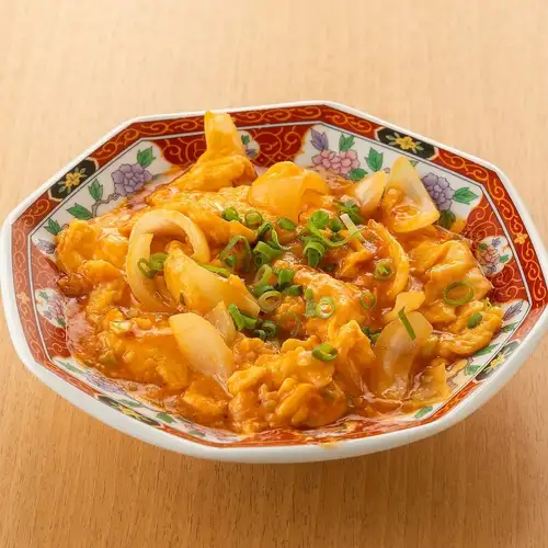Eggs stir-fried in chili sauce