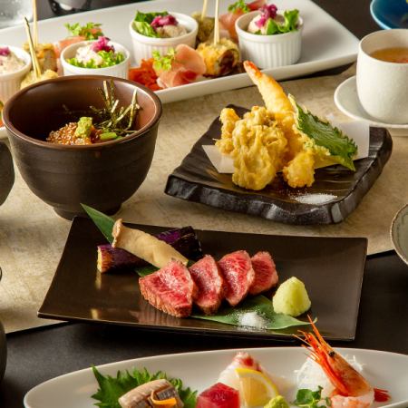 <6/3~>《保证包间》【四季怀石料理套餐】共8道菜，附2小时无限畅饮6600日元（含税）⇒6000日元（含税）