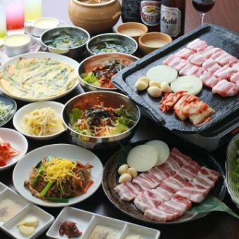 [Reservation required] Banquet course (with all-you-can-drink) 12 dishes/7 people or more <5,000 yen per person (tax included)>