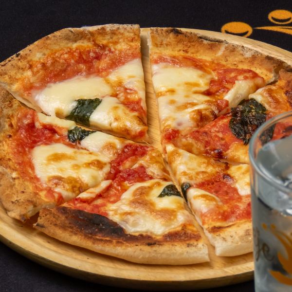 フードメニューも充実【プレイ中は1000円で〈「無制限〉飲み放題付！！】1Hポーカー初心者講習プランあり！
