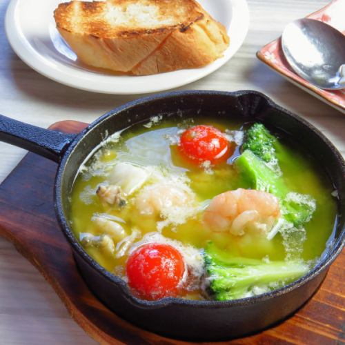 Seafood Ajillo (with 1 baguette)