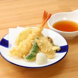 [A la carte menu] Assorted seasonal tempura