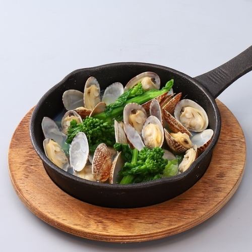 [A la carte menu] Steamed clams in sake