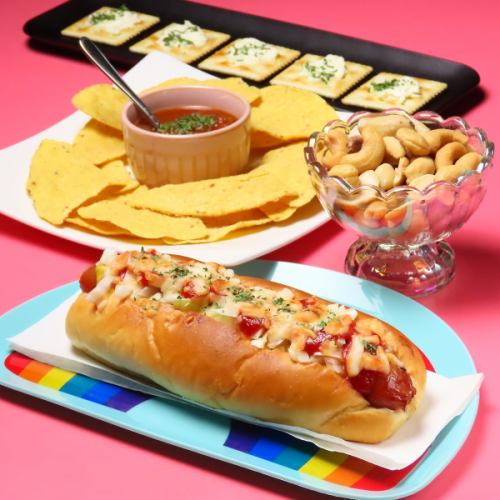 おつまみや軽食メニュー有