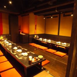 Please relax slowly with digging trowel.We will guide you to the hot seats in the salon.(Not a private room.) 10 ~ 15 seats.The secretary is calm and the secretary is safe, too!You can enjoy a feast of sake and gastronomy, from outstanding freshness to specialty dishes.