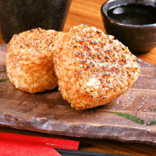 Straw-grilled grilled rice ball (1 piece)