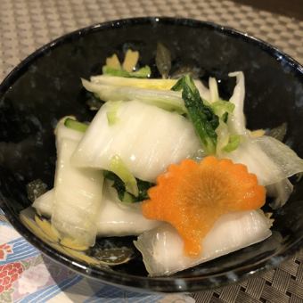 Chinese cabbage pickled in yuzu