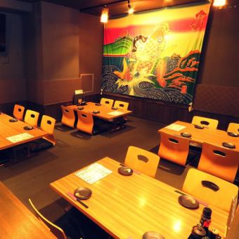 The popular Japanese-style room can accommodate 4 to 12 people.For banquets and gatherings of friends ♪ The tatami room is also safe for children with small children ♪ Also for families.