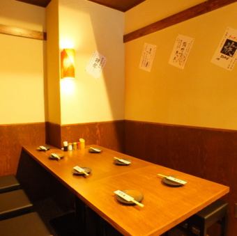 Spacious use with large table of woodgraining OK! It is recommended to book advance in advance ☆