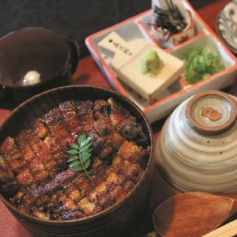 【女性人気No.1】鰻1本を贅沢に使った本格ひつまぶし4800円(税込)