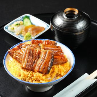 【月曜日限定】うな丼　1700円(税込)※祝日は通常メニューとなります。