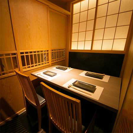 【2～4名様個室】完全個室は2名様～ご案内！接待,お仕事帰りの飲み会,デートにも◎電子煙草のみお席で喫煙可能。紙煙草は店外に喫煙所を設置おります。※画像はイメージです。