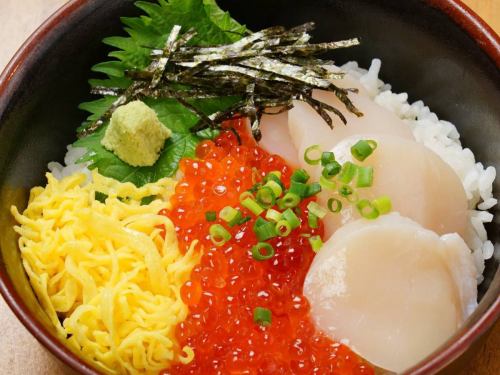 Hokkaido scallop salmon roe bowl