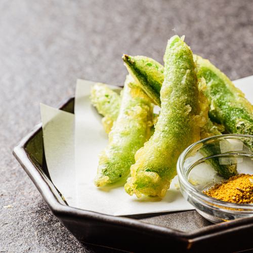 スナップエンドウの天麩羅 ~カレー塩~ 