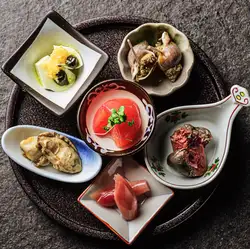 【名物】おばんざい盛り合わせ 1人前 (2人前から)