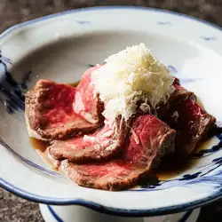 道産和牛のにんにく醤油漬け