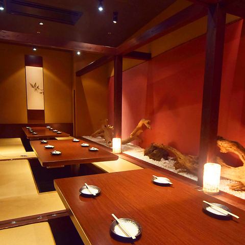 [In front of the station] Enjoy our special dishes and fine wines in a private, hidden space.
