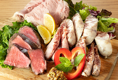 宴会やご友人との飲み会など様々なシーンでご利用可能◎