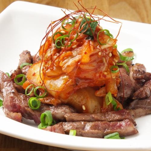 牛肉の炙りユッケキムチのせ 