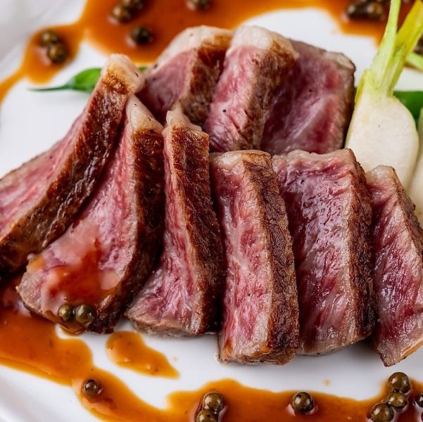 黒毛和牛赤身肉のステーキ