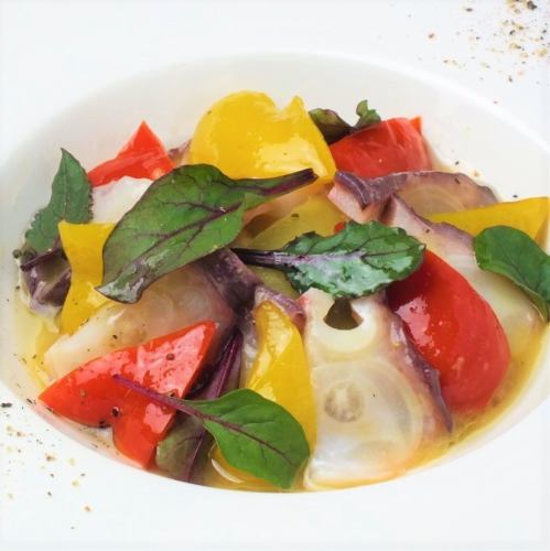 新鮮タコと野菜のマリネ 