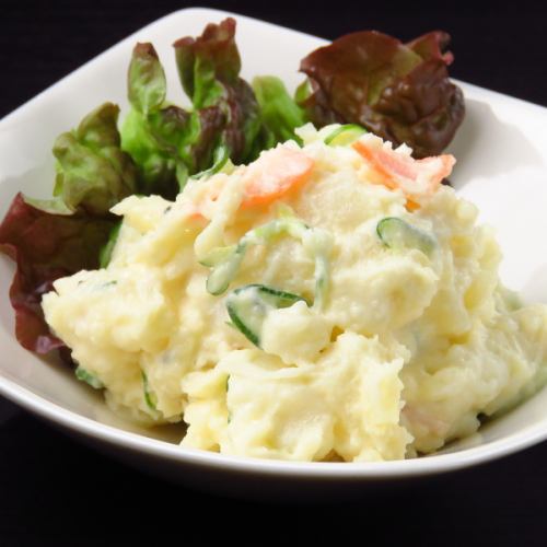 <Excellent compatibility with sake ♪> Accompanied by mustard mayonnaise! Potato salad 350 yen