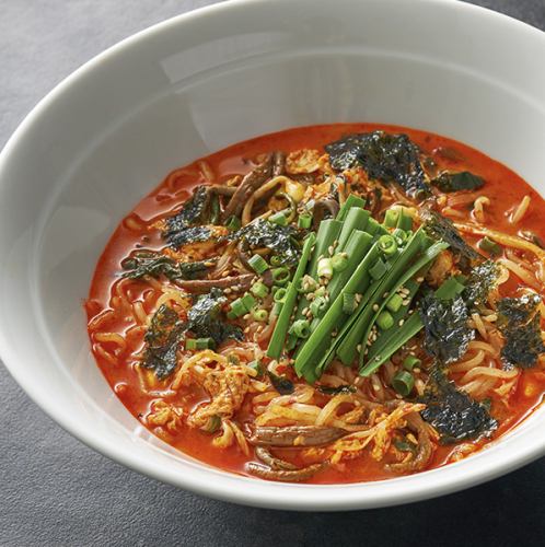 名物ユッケジャン麺