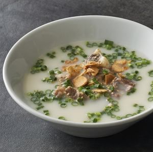 超人的にんにくネギスープ